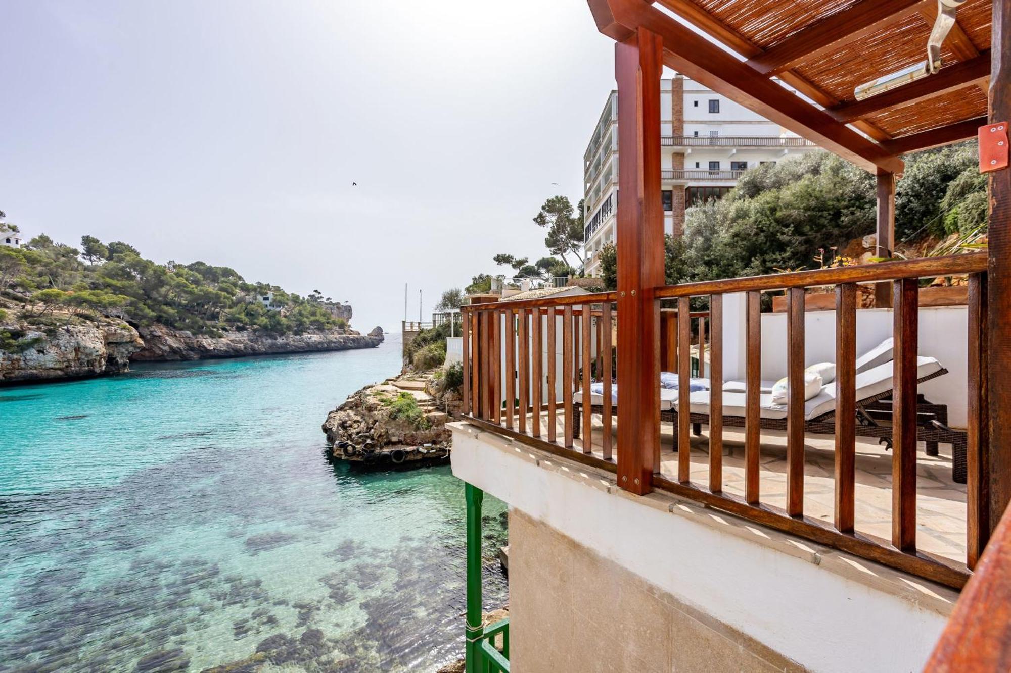 Chalet Cal Tio Miquel direkt am Meer, mit Wifi Santanyí Exterior foto