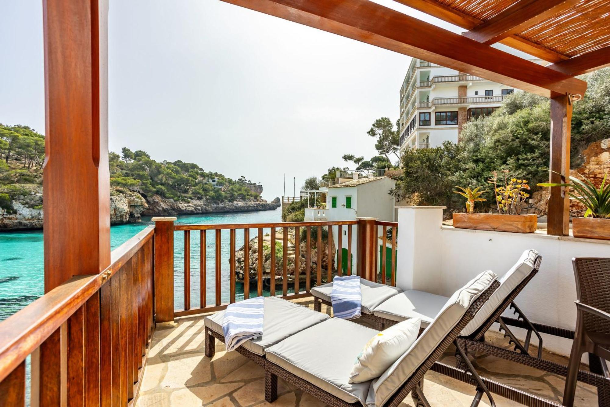 Chalet Cal Tio Miquel direkt am Meer, mit Wifi Santanyí Exterior foto