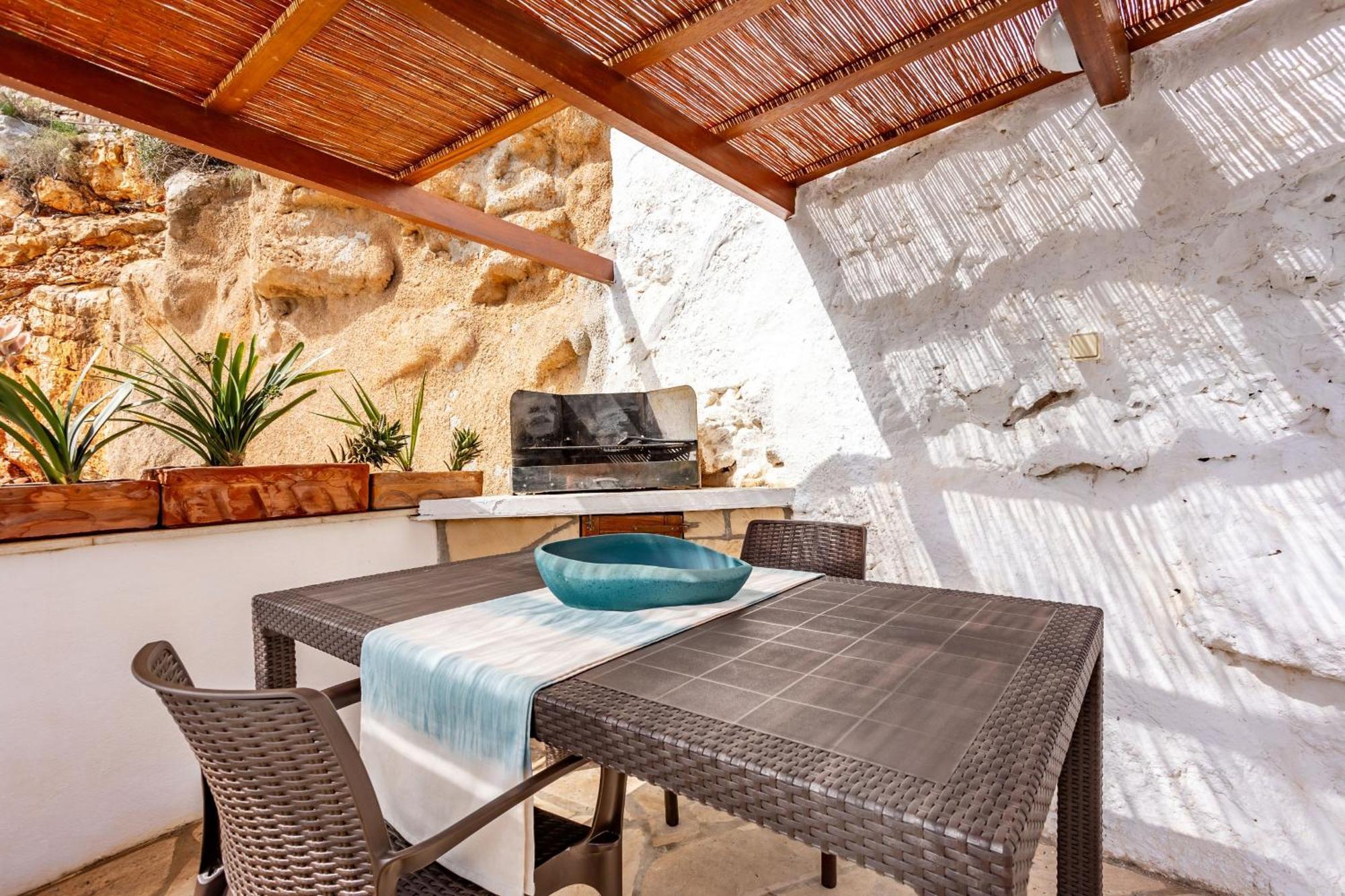 Chalet Cal Tio Miquel direkt am Meer, mit Wifi Santanyí Exterior foto
